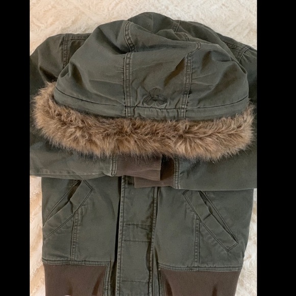 Aritzia TNA winter jacket - Picture 3 of 4